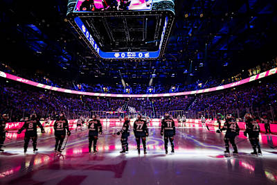 Die Starting Six von Red Bull München und Adler Mannheim stehen sich vor dem Spiel gegenüber.
