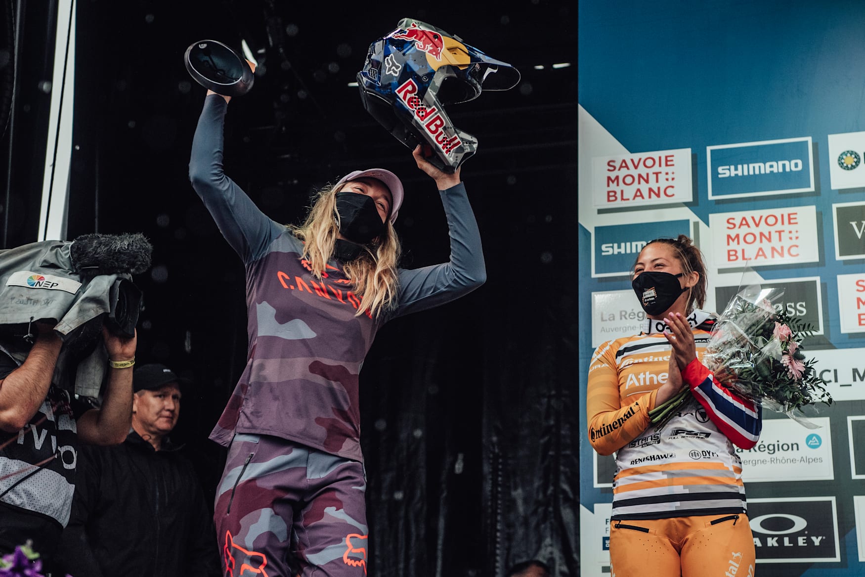 Tahnee Seagrave and Millie Johnset on the podium at Les Gets 2021.