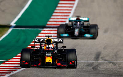 Max Verstappen leads Lewis Hamilton during the F1 Grand Prix of USA at Circuit of The Americas on October 24, 2021 in Austin, Texas. 