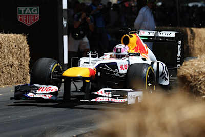 Liam Lawson, de Nueva Zelanda, en la línea de salida al volante del Red Bull Racing RB8 durante el Goodwood Festival of Speed, el 10 de julio de 2026 en Chichester, Inglaterra. 