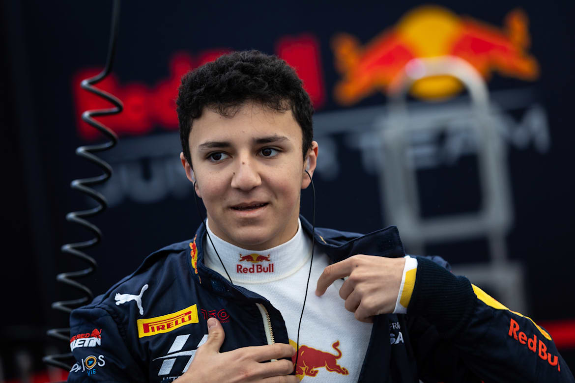 Isack Hadjar in the pit of Formula 3 in Imola - 2022