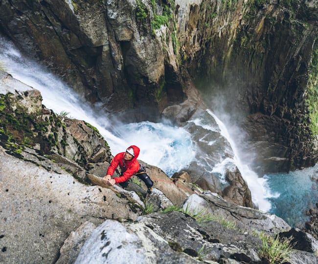 英国人クライマーが日本で出会った 沢登り の魅力 ノースフェイス 称名滝 クライミング