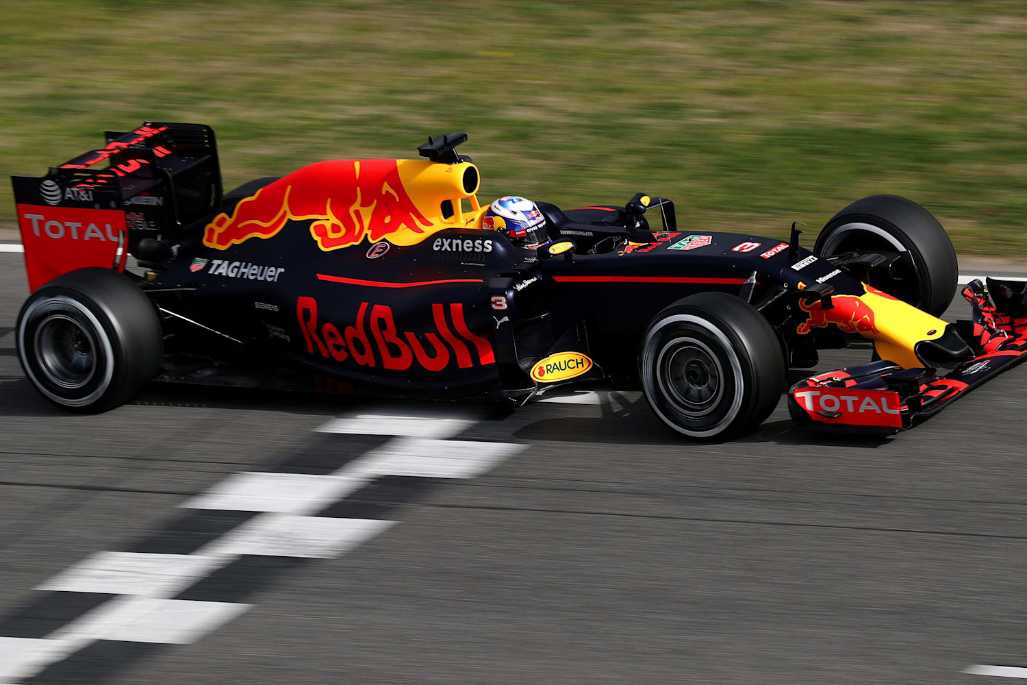 rb12 f1