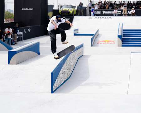 Gustavo Ribeiro opens his account at the beginning of the highest-scoring run at WST Dubai.