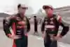 Ayumu Iwasa talking to his team mate in the pit lane - Super Formula 2024
