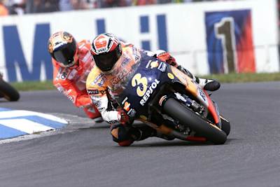  ... por Max Biaggi...