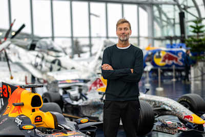 Jürgen Klopp, diretor de futebol global da Red Bull, posa para um retrato de estúdio em agosto de 2024