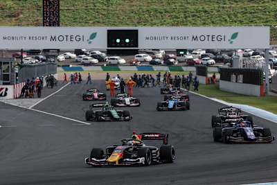 Ayumu Iwasa #15 Team Mugen, lors de la cinquième manche du championnat japonais de Super Formula au Motegi Twin ring à Motegi au Japon, du 23 au 25 août 2024.