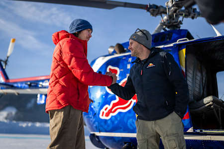 Flying-Bulls-Pilot Mirko Flaim brachte Jason Paul auf "Dienstgipfelhöhe"