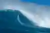 Justine Dupont drawing long lines in Hawaii