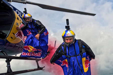 Marco Fuerst and Marco Waltenspiel of Austria jump off a Helicopter on their way to Tower Bridge London, Great Britain, on May 12, 2024.