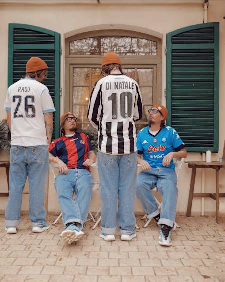 Otravă de vorbă cu alter ego-urile sal despre colecția de tricouri sportive