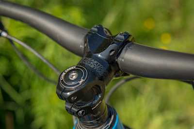 The Santa Cruz carbon-fibre handlebar