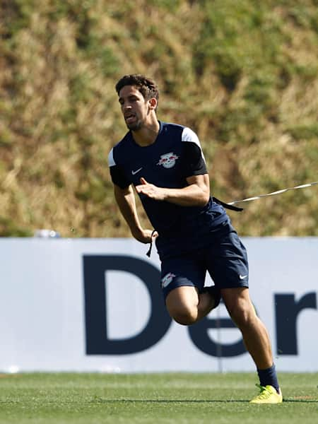 RB Leipzig's Rani Khedira in training