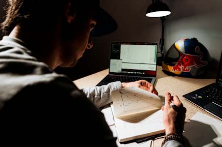 万全な計画を立てることがウイングスーツフライトには不可欠