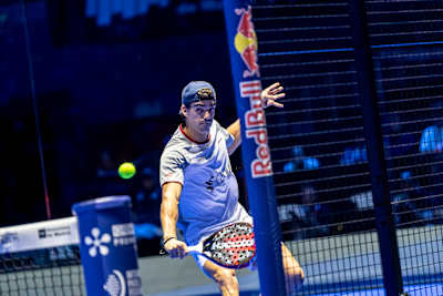 Juan Lebrón in azione nel Premier Padel a Madrid