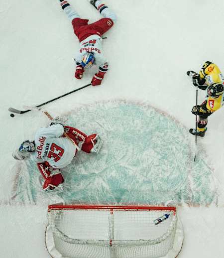 EC Red Bull Salzburg vs EV Vienna Capitals