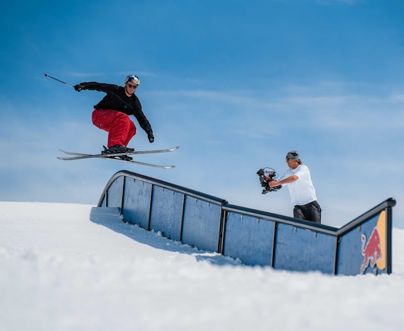 ☆ アレシンスキー シルクスクリーン Laax Open 2025: Freeski queen Eileen Gu is back!