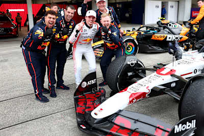 Au Grand Prix du Japon 2025, Max Verstappen s’impose pour la quatrième fois d’affilée sur le circuit légendaire de Suzuka.