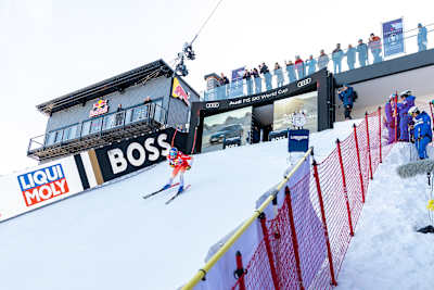 Marco Odermatt lors de la première manche d’entraînement de la descente masculine des Courses du Hahnenkamm 2026, en Autriche.