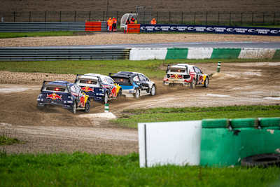 Johan Kristoffersson (SWE), Timmy Hansen (SWE) från Hansen World RX Team och Ole Christian Veiby (NOR) från Volkswagen Dealerteam BAUHAUS och Mikaela Ahlin-Kottulinsky från Sverige 