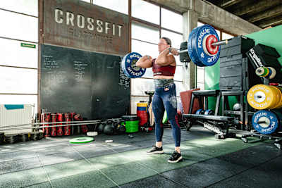 Laura Horvath vista durante un entrenamiento en Budapest, Hungría, el 10 de abril de 2024. 