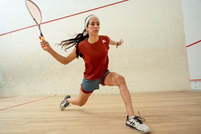 Nouran Gohar actúa en El Cairo, Egipto, el 8 de marzo de 2023.