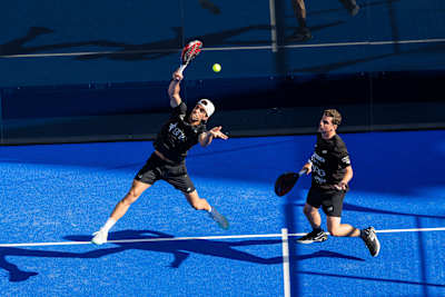 Francisco Navarro aus Spanien und Juan Lebron aus Spanien treten beim BNL Italy Major Premier Padel in Rom, Italien am 22. Juni 2024 an.