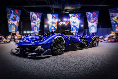 El nuevo hypercar Oracle Red Bull Racing 2024 RB17 diseñado por Adrian Newey.