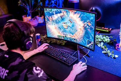 At the Red Bull Solo Q Belgian Finale event in Brussels, Belgium, two participants intensely compete against each other.