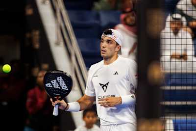 In 2024, Alejandro Galán plays padel at Qatar Major event.