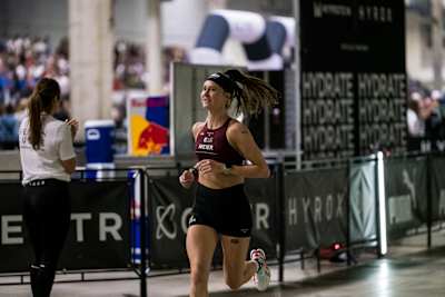 HYROX athlete Linda Meier races with determination in the Women’s Elite 15 at HYROX Chicago 2025.