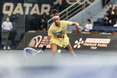 Beatriz Gonzalez Fernandez of Spain in action at the OOREDOO QATAR MAJOR PREMIER PADEL in Doha, Qatar on April 18, 2025.