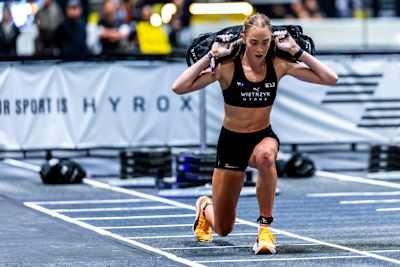 Joanna Wietrzyk vista durante el Elite 15 en el Hyrox Major de Hong Kong el 22 de noviembre de 2024.