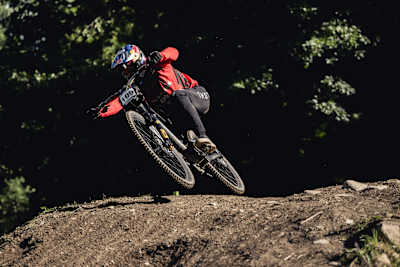 Aaron Gwin rides his mountain bike at the UCI DH World Cup in Loudenvielle, France, on September 08, 2024.