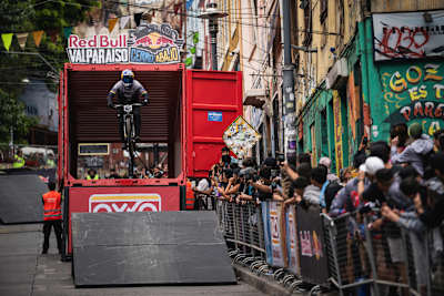 Tomáš Slavík tackles a daring downhill challenge at Red Bull Cerro Abajo in Valparaíso, Chile, thrilling fans with high-speed action on March 2, 2025