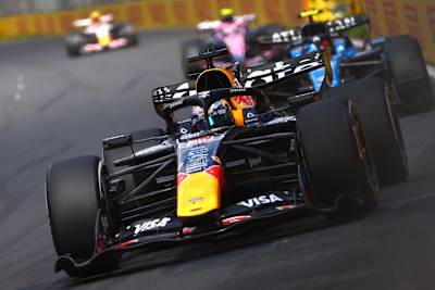 Max Verstappen of the Netherlands driving the (3) Oracle Red Bull Racing RB22 Red Bull Ford on track during the F1 Grand Prix of Australia at Albert Park Grand Prix Circuit on March 8