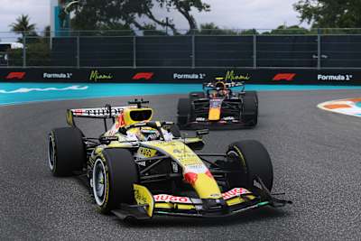 Arvid Lindblad et Isack Hadjar lors du Grand Prix de Miami 2026 de Formule 1.