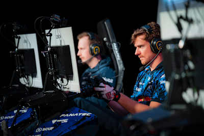 Jarno Opmeer drives for Oracle Red Bull Sim Racing at the Circuit of the Americas for Event 3 of the 2026 F1 Sim Racing World Championship in Biggin Hill, UK on 14 May 2026