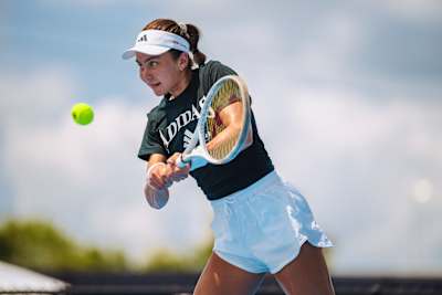 Rising American tennis star Iva Jovic performs in Cincinnati, Ohio, USA. 