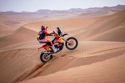 Daniel Sanders (AUS) of Red Bull KTM Factory Racing competes during stage 10 of the 2026 Rally Dakar in Bisha, Saudi Arabia on January 14, 2026.