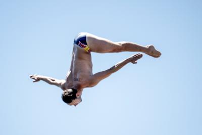 Aidan Heslop of the UK dives from the 27 metre platform during the second competition day of the second stop of the Red Bull Cliff Diving World Series in St. Petersburg, USA on June 5, 2026.
