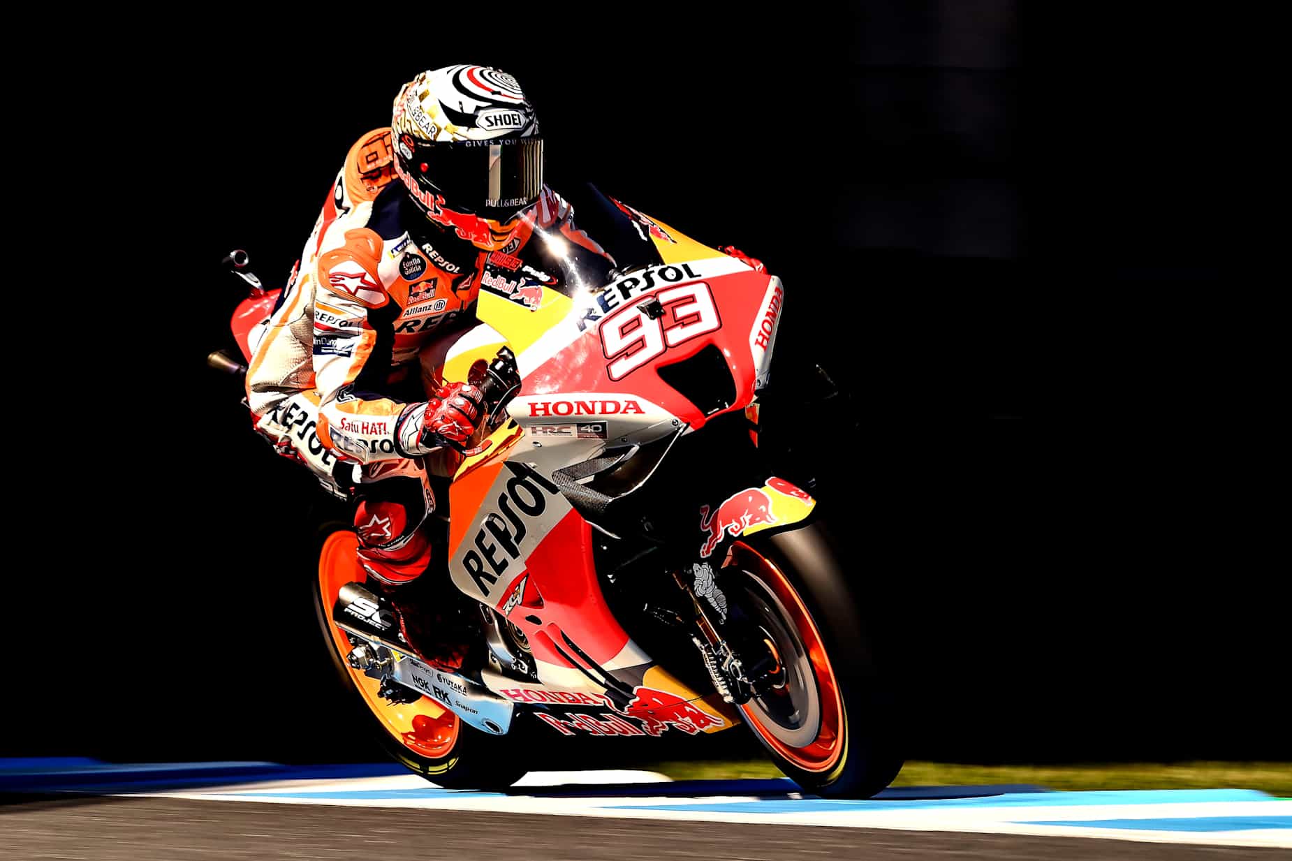 Marc Márquez performs during the MotoGP™ race in Motegi, Japan, on September 25, 2022.