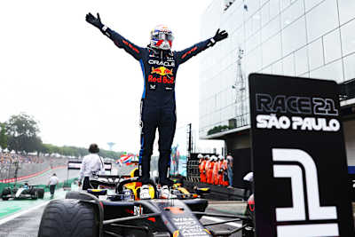 Brezilya'da kazanan Verstappen oldu