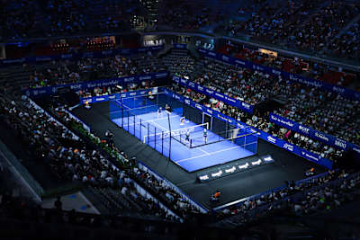 Les joueurs de padel s'affrontent lors d'un match GNP Acapulco P1 Premier Padel 2024.