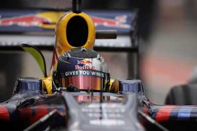 Red Bull RB5 - widoczny otwarty wlew paliwa