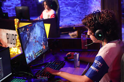 Participants performing during Red Bull SoloQ in Istanbul, Turkey on August 19, 2022. 