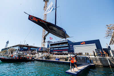 En 2024, le bateau AC75 d'Alinghi Red Bull Racing est dévoilé à la base de Barcelone
