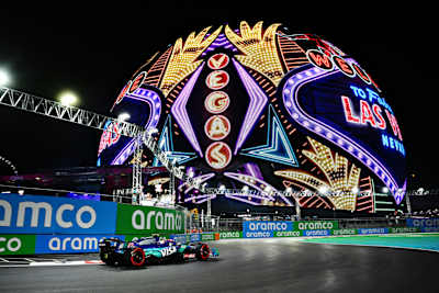 Der Japaner Yuki Tsunoda auf der Strecke während des letzten Trainings vor dem F1-Grand-Prix von Las Vegas auf dem Las Vegas Strip Circuit am 22. November 2024.