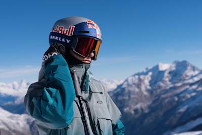 Mathilde Gremaud prepares for action at the Red Bull Performance Camp in Saas-Fee, Switzerland, September 2025, surrounded by breathtaking alpine peaks and blue skies